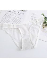 Intica - Tangi z niskim stanem z lekkiego materiału Maiki. Stan: obniżony. Kolor: biały. Materiał: materiał