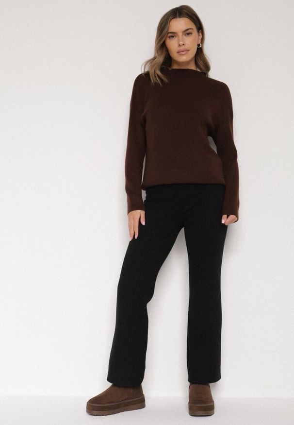 Born2be - Czarne Prążkowane Spodnie z Wełną o Szerokim Kroju z Wysokim Stanem Reinnia. Okazja: na co dzień. Stan: podwyższony. Kolor: czarny. Materiał: prążkowany, wełna. Styl: casual