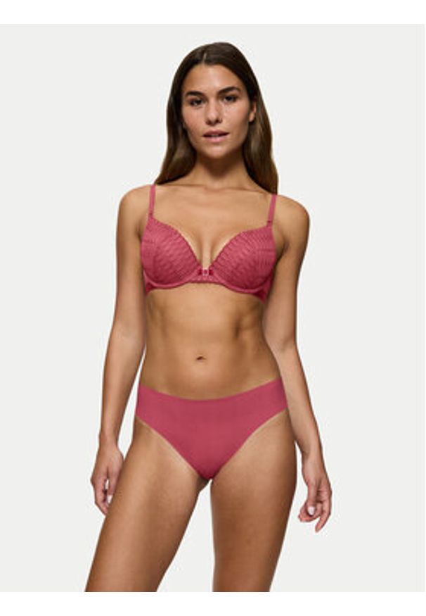 Triumph Figi klasyczne Pretty 10222241 Czerwony. Kolor: czerwony. Materiał: syntetyk