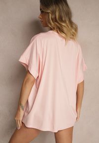 Renee - Jasnoróżowy T-shirt z Wiskozą o Fasonie Nietoperza Tanalitha. Okazja: na co dzień. Kolor: różowy. Materiał: wiskoza. Styl: casual #4