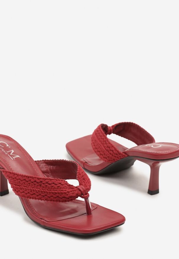 Renee - Bordowe Klapki na Obcasie Szpilce w Stylu Japonek Ravzeki. Okazja: na co dzień. Nosek buta: otwarty. Kolor: czerwony. Materiał: jeans. Obcas: na obcasie. Styl: elegancki, casual. Wysokość obcasa: średni