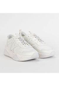 Sneakers'y damskie Armani Exchange (XDX039 XV311 00152). Kolor: biały
