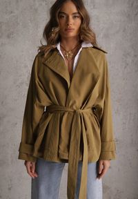 Renee - Zielona Kurtka z Bawełny i Wiskozy o Fasonie Krótkiego Trencza Abicara. Okazja: na co dzień. Typ kołnierza: kaptur. Kolor: zielony. Materiał: wiskoza, bawełna. Długość: krótkie. Styl: casual #2