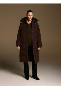 Reserved - Puchowa kurtka z z dodatkiem Sorony - ciemnobrązowy. Kolor: brązowy. Materiał: puch #1