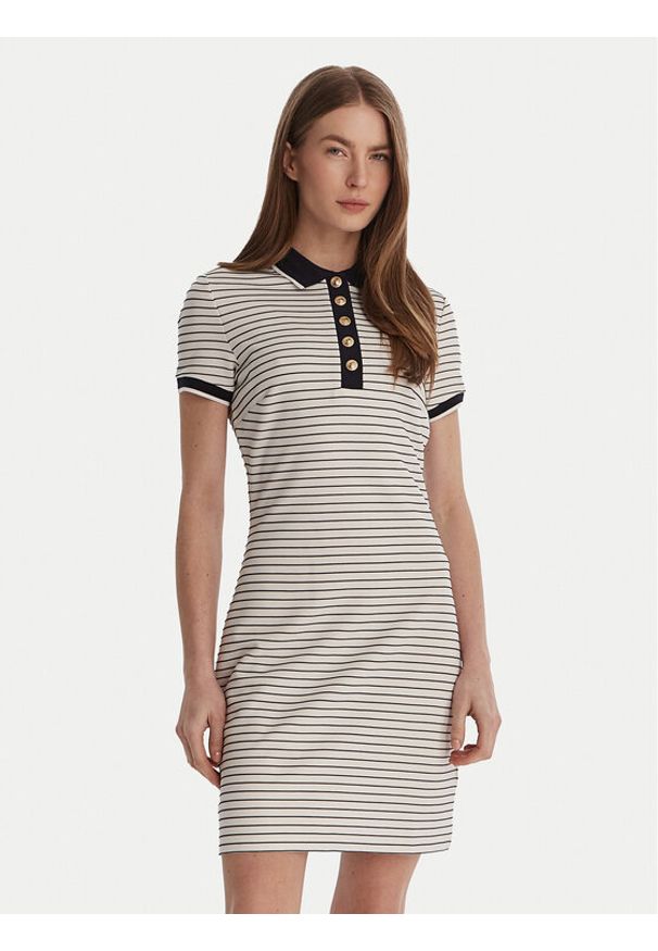 Guess Sukienka codzienna W6GK14 K2948 Biały Regular Fit. Okazja: na co dzień. Kolor: biały. Materiał: wiskoza. Typ sukienki: proste. Styl: casual