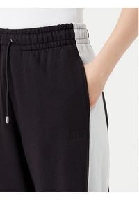 Hugo - HUGO Spodnie dresowe 50531179 Czarny Regular Fit. Kolor: czarny. Materiał: bawełna #3