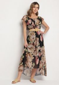 Born2be - Czarna Sukienka Typu Hiszpanka w Kwiaty z Paskiem Sademire. Okazja: na co dzień. Typ kołnierza: dekolt hiszpanka. Kolor: czarny. Wzór: kwiaty. Styl: casual #2