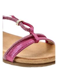 Różowe Sandały Artiker Modne Obuwie Damskie. Okazja: na co dzień. Zapięcie: pasek. Kolor: różowy. Wzór: paski, aplikacja. Sezon: lato. Styl: casual, elegancki #2