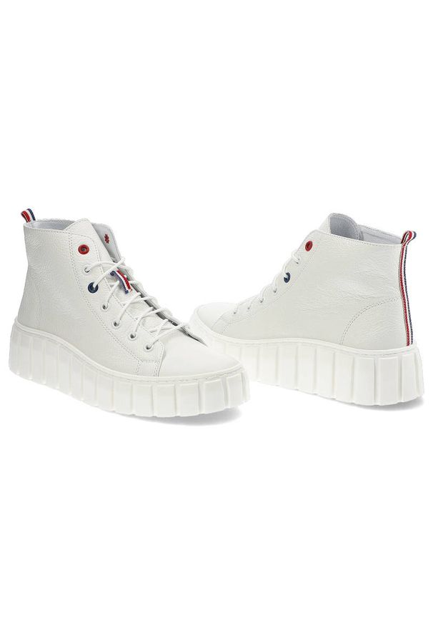 Białe Sneakersy Armodo Skórzane Wygodne Buty Damskie. Zapięcie: pasek. Kolor: biały. Materiał: skóra. Szerokość cholewki: normalna. Wzór: geometria, aplikacja. Obcas: na platformie. Styl: klasyczny, sportowy