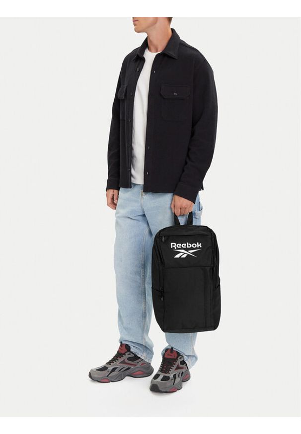 Reebok Plecak C-RBK-P-009-08 Czarny. Kolor: czarny. Materiał: materiał