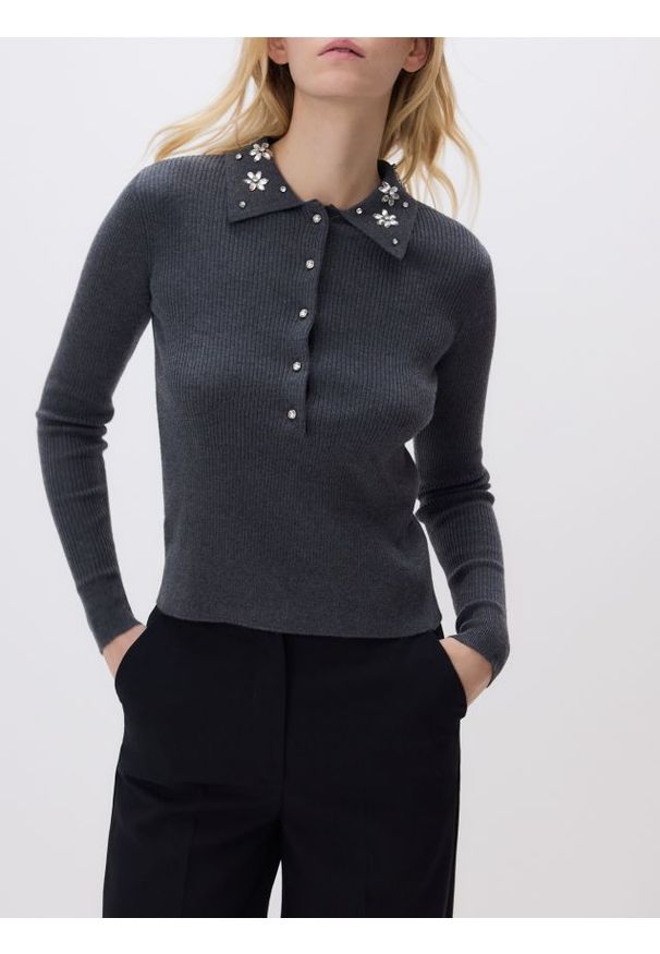 Reserved - Bluzka z ozdobnym kołnierzem - ciemnoszary. Kolor: szary. Materiał: dzianina, wełna