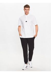 Adidas - adidas Polo IJ6136 Biały Regular Fit. Typ kołnierza: polo. Kolor: biały. Materiał: bawełna #11