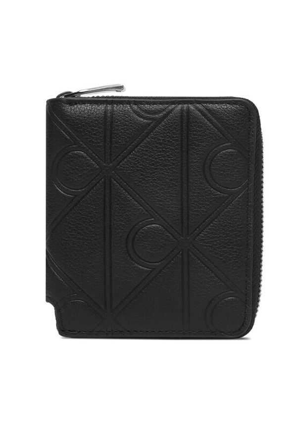 Calvin Klein Portfel Xl Emblem Aop Emboss Zipp Bill Fo LV04D1176G Czarny. Kolor: czarny. Materiał: skóra