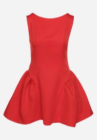 Born2be - Czerwona Taliowana Sukienka z Odkrytymi Plecami Florreti. Typ kołnierza: dekolt na plecach. Kolor: czerwony. Typ sukienki: dopasowane #2