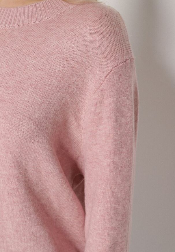 Born2be - Jasnoróżowy Casualowy Sweter z Wełną i Bawełną Nedalla. Okazja: na co dzień. Kolor: różowy. Materiał: wełna, bawełna. Długość rękawa: długi rękaw. Długość: długie. Styl: casual