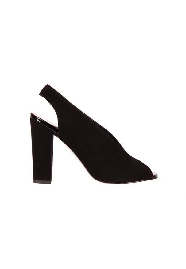 Sandały Bayla-056 8043-21 Czarne Sandały, Skóra naturalna - 35. Okazja: na spotkanie biznesowe. Nosek buta: otwarty. Zapięcie: bez zapięcia. Kolor: czarny. Materiał: zamsz. Obcas: na obcasie. Styl: elegancki, biznesowy. Wysokość obcasa: średni