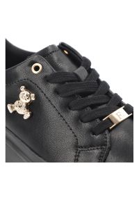 Sneakersy damskie Filippo, wykonane ze skóry naturalnej fason na wysokiej platformie, czarne, DP6246/26 BK. Okazja: na co dzień, na spacer. Zapięcie: sznurówki. Kolor: czarny. Materiał: skóra. Wzór: aplikacja. Obcas: na platformie. Styl: casual, klasyczny, elegancki #8