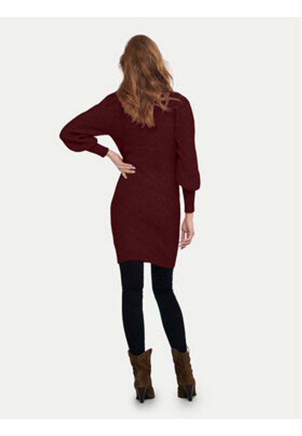 only - ONLY Sukienka dzianinowa Katia 15232502 Bordowy Comfort Fit. Kolor: czerwony. Materiał: wiskoza, syntetyk