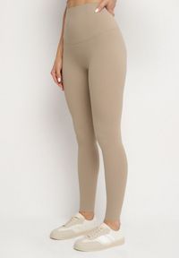 Born2be - Beżowe Klasyczne Legginsy z Wysokim Stanem Melio. Okazja: na co dzień. Stan: podwyższony. Kolor: beżowy. Materiał: materiał. Styl: klasyczny