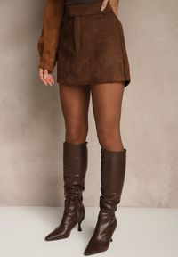 Renee - Brązowa Spódnica VICES Mini Stylizowana na Zamszową Tivite. Okazja: na co dzień. Kolor: brązowy. Materiał: zamsz. Styl: casual, elegancki #4