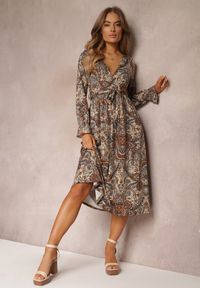 Renee - Brązowo-Beżowa Sukienka Midi z Wzorem Paisley i Gumką w Talii Alynthe. Kolor: brązowy. Wzór: paisley. Typ sukienki: kopertowe. Długość: midi #6