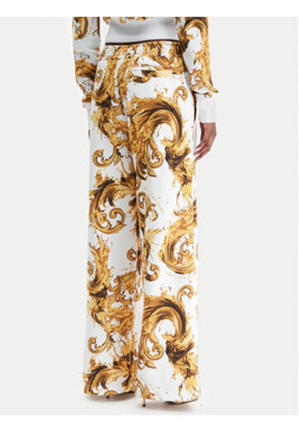 Versace Jeans Couture Spodnie dresowe 80HAA320 FS196 Biały Regular Fit. Kolor: biały. Materiał: bawełna