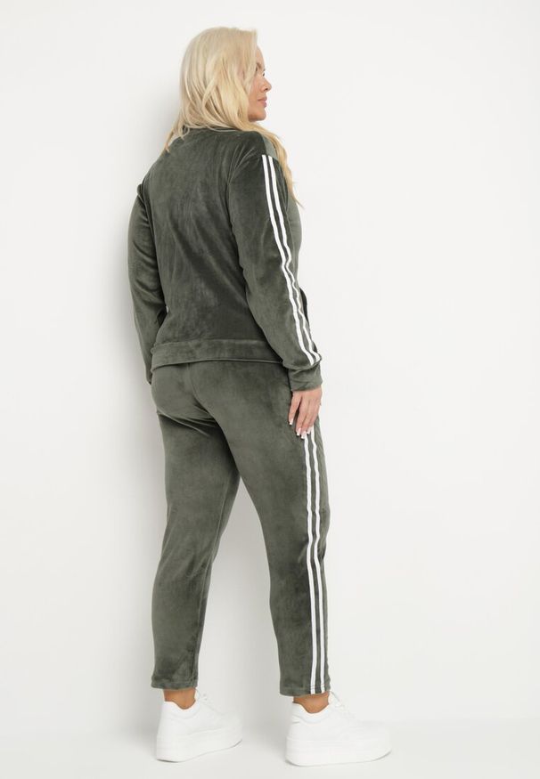 Born2be - Zielony Komplet Dresowy Rozpinana Bluza z Paskami i Spodnie Dorwia. Kolor: zielony. Materiał: dresówka. Wzór: aplikacja