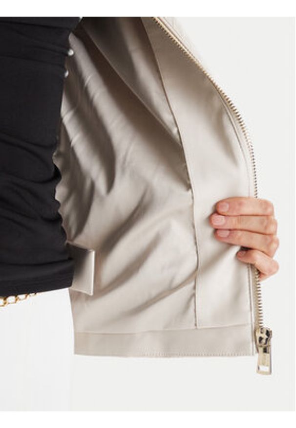 Guess Kurtka z imitacji skóry W6RL52 WL850 Écru Regular Fit. Materiał: skóra