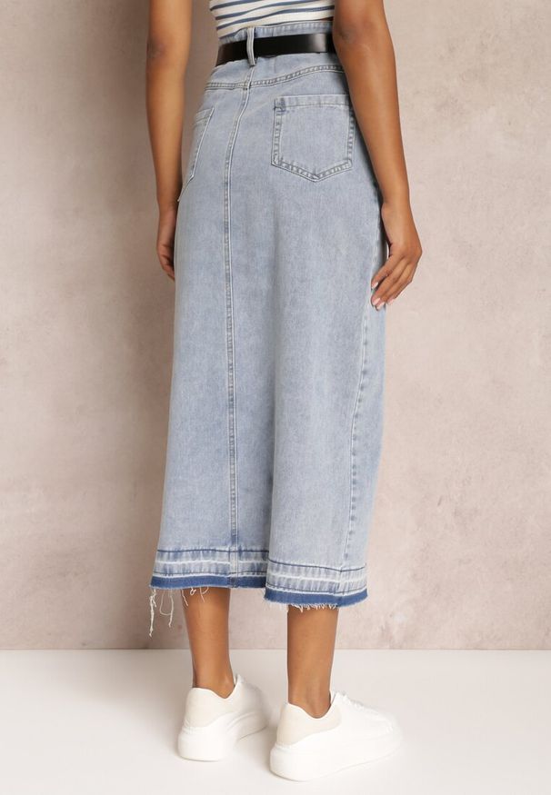 Renee - Jasnoniebieska Ołówkowa Spódnica Jeansowa z Paskiem w Komplecie Olvane. Kolor: niebieski. Materiał: jeans