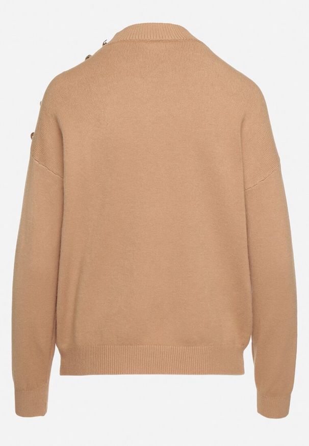 Born2be - Beżowy Sweter Półgolf z Modalem Wiskozą i Guzikami Emmiala. Okazja: na co dzień. Kolor: beżowy. Materiał: wiskoza. Długość rękawa: długi rękaw. Długość: długie. Styl: elegancki, casual