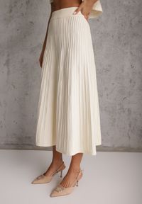 Renee - Beżowy Komplet z Wiskozą Bluzka z Guzikami i Baskinką i Spódnica Narinna. Kolor: beżowy. Materiał: wiskoza #7