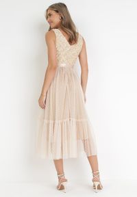 Born2be - Beżowa Rozkloszowana Sukienka Midi z Ozdobnym Tiulem Celaina. Kolor: beżowy. Materiał: tiul. Długość: midi #3