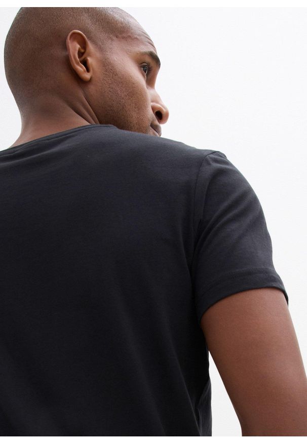 bonprix - T-shirt (3 szt.). Kolor: czarny. Materiał: jersey