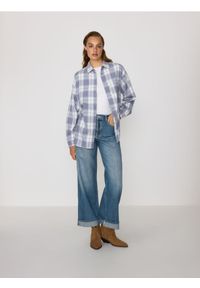 Reserved - Bawełniana koszula w kratę - jasnoniebieski. Kolor: niebieski. Materiał: bawełna