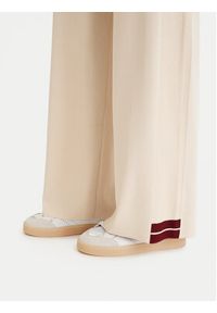 Guess Spodnie dresowe V6GB06 Z0651 Beżowy Wide Leg. Kolor: beżowy. Materiał: syntetyk #5