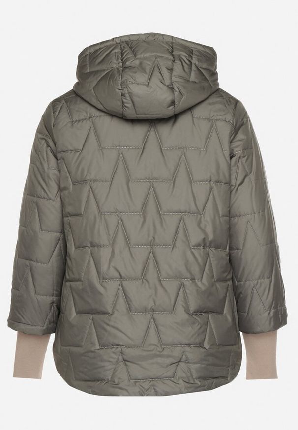 Born2be - Zielona Pikowana Kurtka o Prostym Kroju z Kapturem Tulorisa. Okazja: na co dzień, na spacer. Typ kołnierza: kaptur. Kolekcja: plus size. Kolor: zielony. Materiał: jeans. Wzór: aplikacja. Styl: klasyczny, casual, elegancki