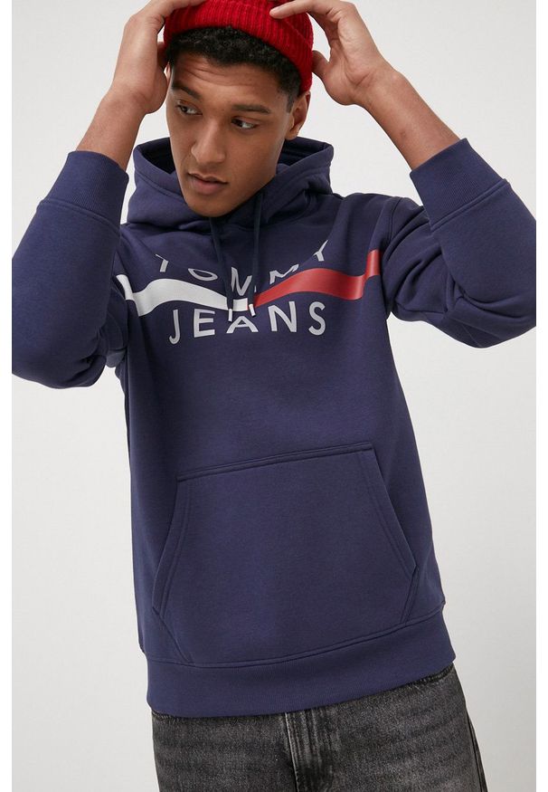 Tommy Jeans Bluza męska kolor granatowy z kapturem melanżowa. Okazja: na co dzień. Typ kołnierza: kaptur. Kolor: niebieski. Materiał: dzianina, bawełna. Wzór: melanż. Styl: casual