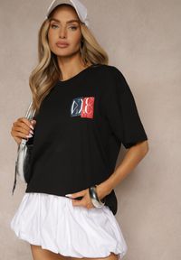 Renee - Czarna Koszulka z Bawełny z Ozdobnym Nadrukiem Olinesse. Okazja: na co dzień. Kolor: czarny. Materiał: bawełna. Wzór: nadruk. Styl: klasyczny, casual