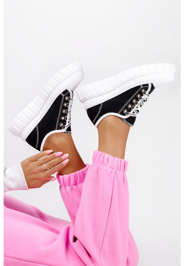 Casu - Czarne trampki creepersy na platformie buty sportowe z ozdobną sznurówką casu g8383-1. Kolor: czarny. Obcas: na platformie. Styl: sportowy
