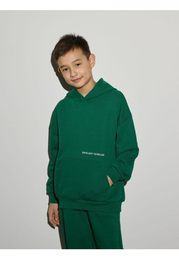 Reserved - Bawełniana bluza oversize - zielony. Kolor: zielony. Materiał: bawełna