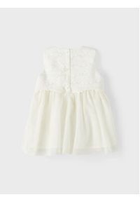Name it - NAME IT Sukienka elegancka 13218986 Biały Regular Fit. Kolor: biały. Materiał: syntetyk. Styl: elegancki #3