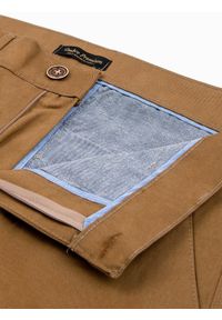 Ombre Clothing - Spodnie męskie chino - camel P830 - XL. Materiał: tkanina, elastan, bawełna. Styl: klasyczny, elegancki #3