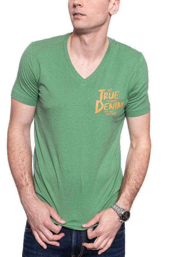 Mustang - MUSTANG T SHIRT Alex v Print 1009520 6398. Wzór: nadruk