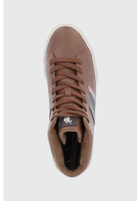 U.S. Polo Assn. Buty kolor brązowy. Nosek buta: okrągły. Zapięcie: sznurówki. Kolor: brązowy. Materiał: guma. Szerokość cholewki: normalna