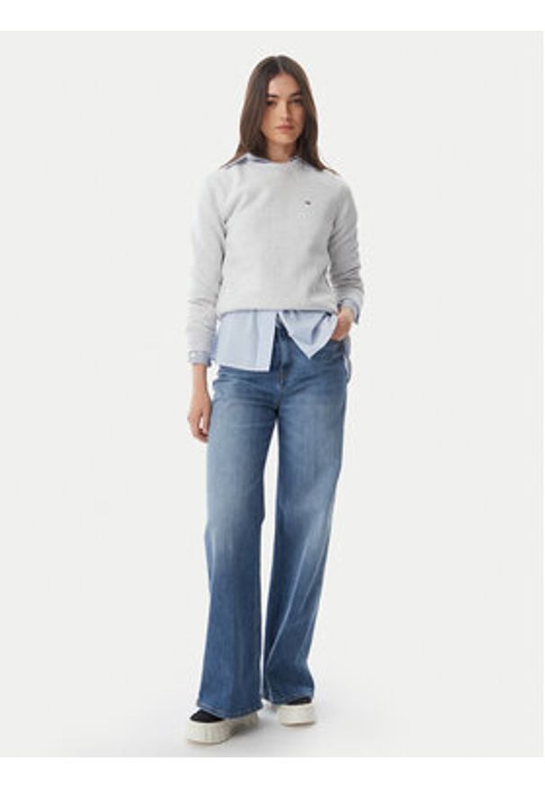 Tommy Jeans Bluza Flag DW0DW19959 Szary jasny Regular Fit. Kolor: szary. Materiał: bawełna