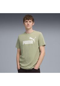 Puma - Męska koszulka ESS z logo No. 1 PUMA Lux Army Green. Kolor: zielony. Materiał: guma. Wzór: nadruk. Sport: bieganie, fitness