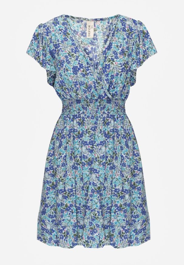 Renee - Niebieska Sukienka z Bawełny w Drobne Kwiaty z Kopertowym Dekoltem i Gumką w Talii Calnea. Okazja: na spacer, na co dzień, na randkę. Typ kołnierza: dekolt kopertowy. Kolor: niebieski. Materiał: bawełna. Długość rękawa: krótki rękaw. Wzór: kwiaty. Typ sukienki: kopertowe. Styl: elegancki, sportowy, casual