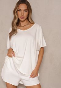 Renee - Biały T-shirt z Wiskozą w Stylu Nietoperza Liofala. Okazja: na co dzień. Kolor: biały. Materiał: wiskoza. Styl: casual, elegancki