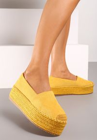 Renee - Jasnożółte Espadryle Ozdobione Plecionką na Nosku i Grubej Podeszwie Nareria. Kolor: żółty. Wzór: aplikacja. Sezon: lato. Styl: elegancki