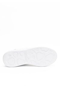 Sneakersy damskie Love Moschino (JA15134G1DIA510B). Kolor: biały. Wzór: kolorowy